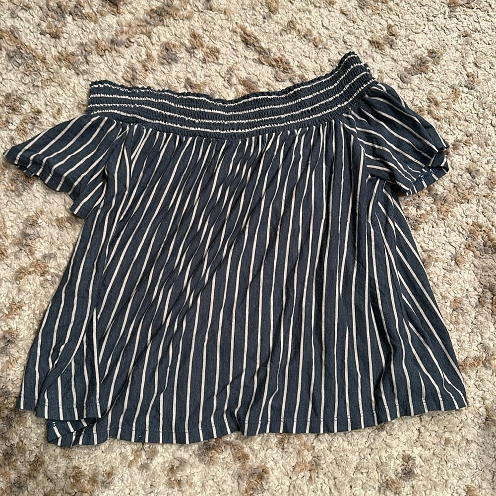 American eagle off the shoulder top